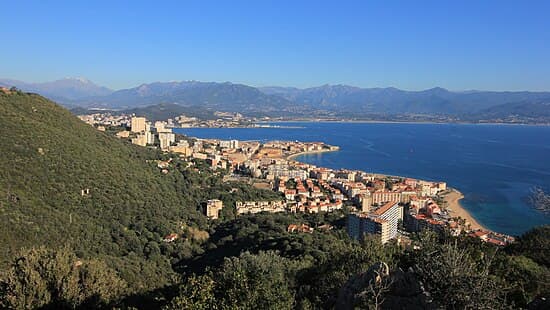 Une photo emblématique du territoire mesuré (Ajaccio.8)